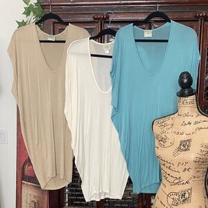 Freeloader Relaxed V-Neck Tunic in Beige, Ivory & Teal